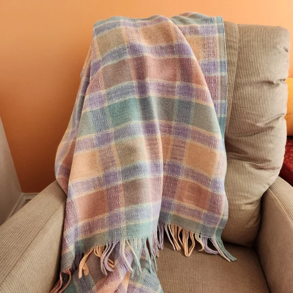 Vintage FARIBO Blanket Throw Woven Wool Blend Pink Blue Plaid Made USA 50 x 50 - Picture 2 of 8